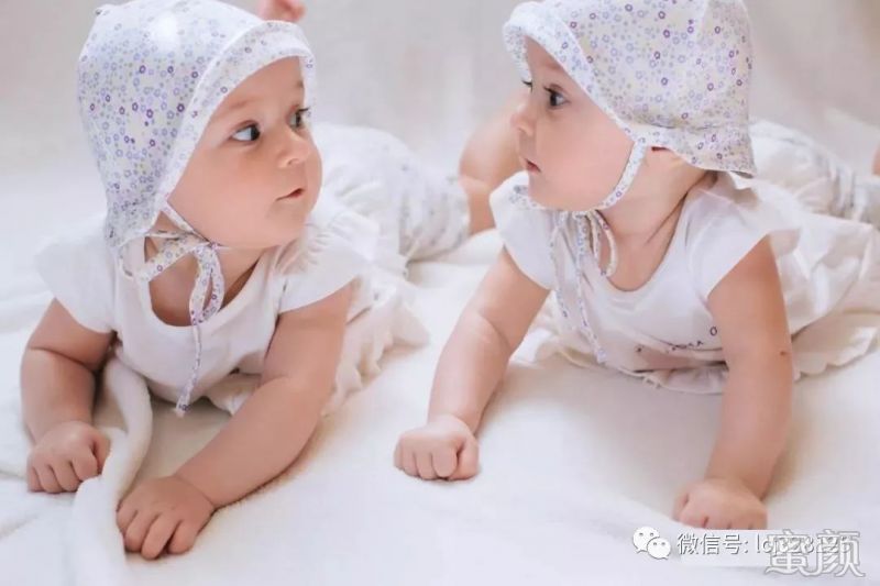 会鲤鱼吸水的女人